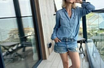 Clifftop Luxurious Vacation Home – Did I Point out The View? | AD