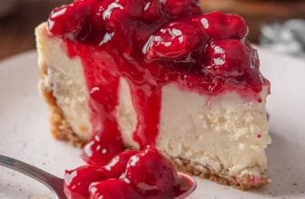 Cherry Cheesecake | Cookies & Cups